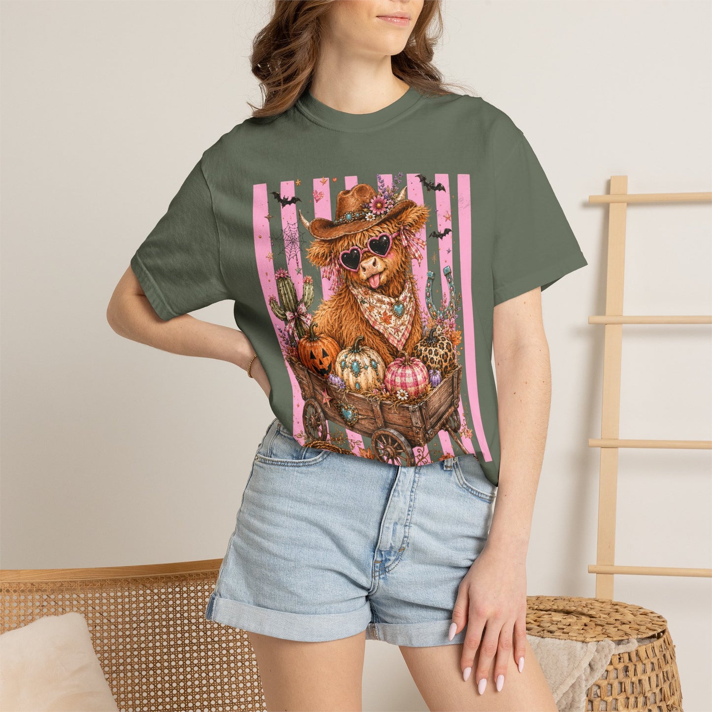 Fall Highland Cow Wagon | Comfort Colors Tee
